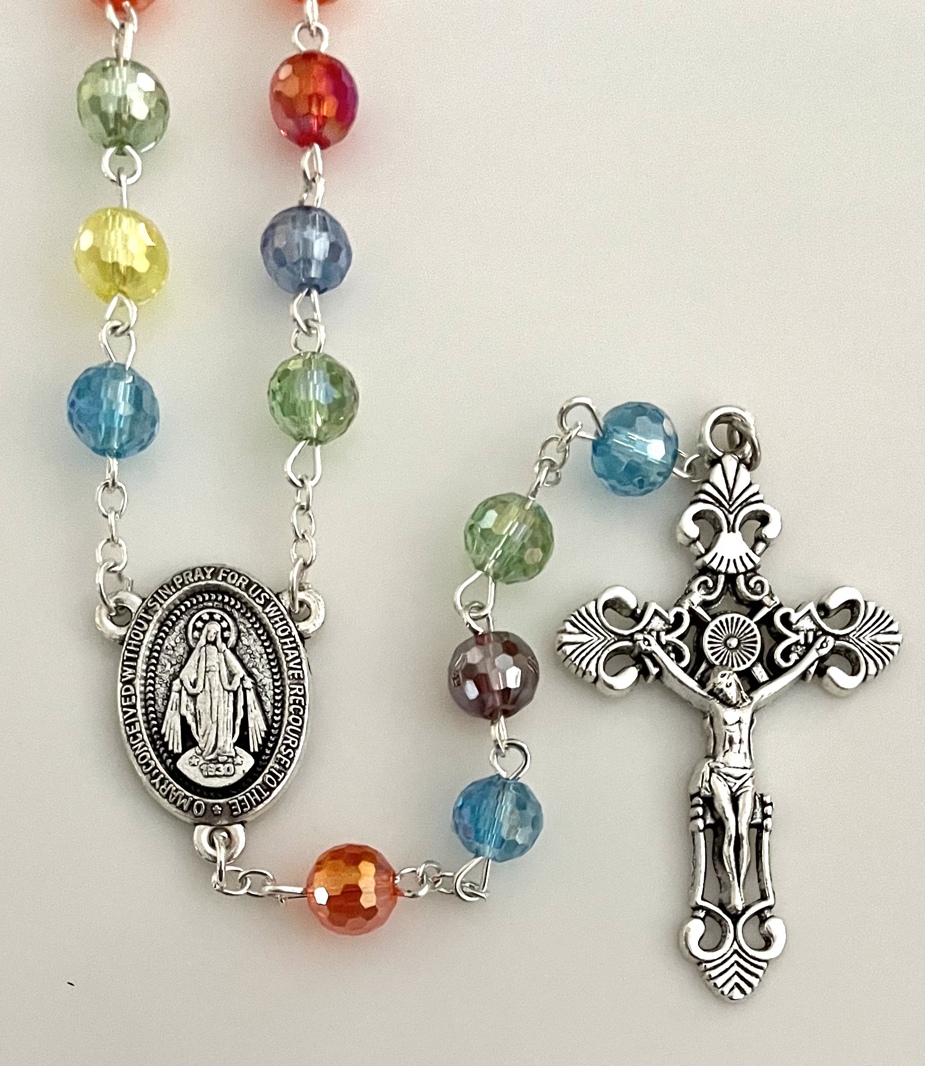 8mm TIN CUT MULTICOLOR ROSARY WITH SILVER OXIDIZED CRUCIFIX AND CENTER GIFT BOXED 