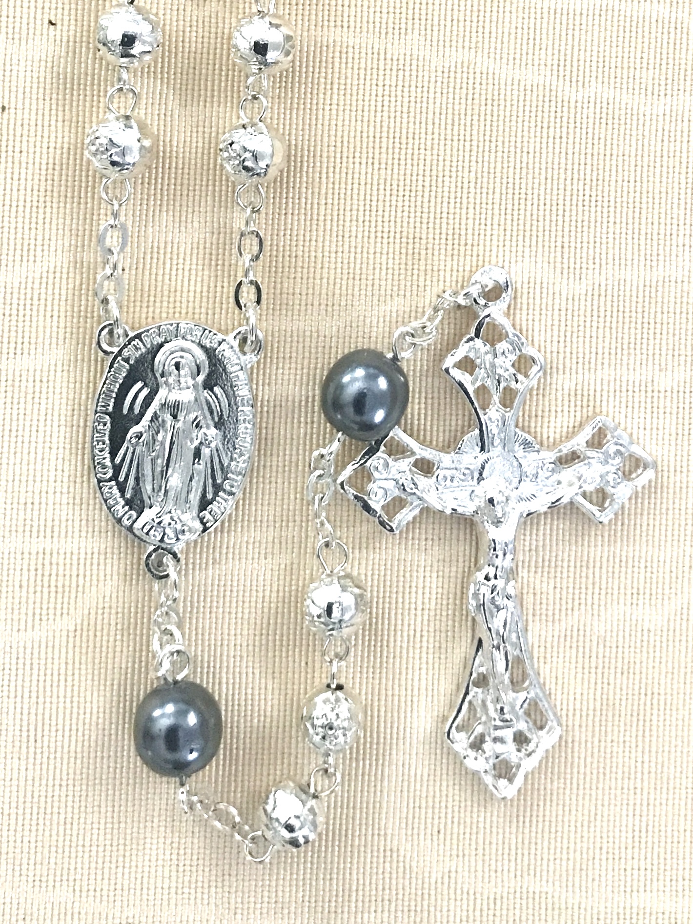 7MM ROSEBUD ROSARY WITH SILVER PEARL OUR FATHER BEADS STERLING SILVER PLATED ROSARY GIFT BOXED