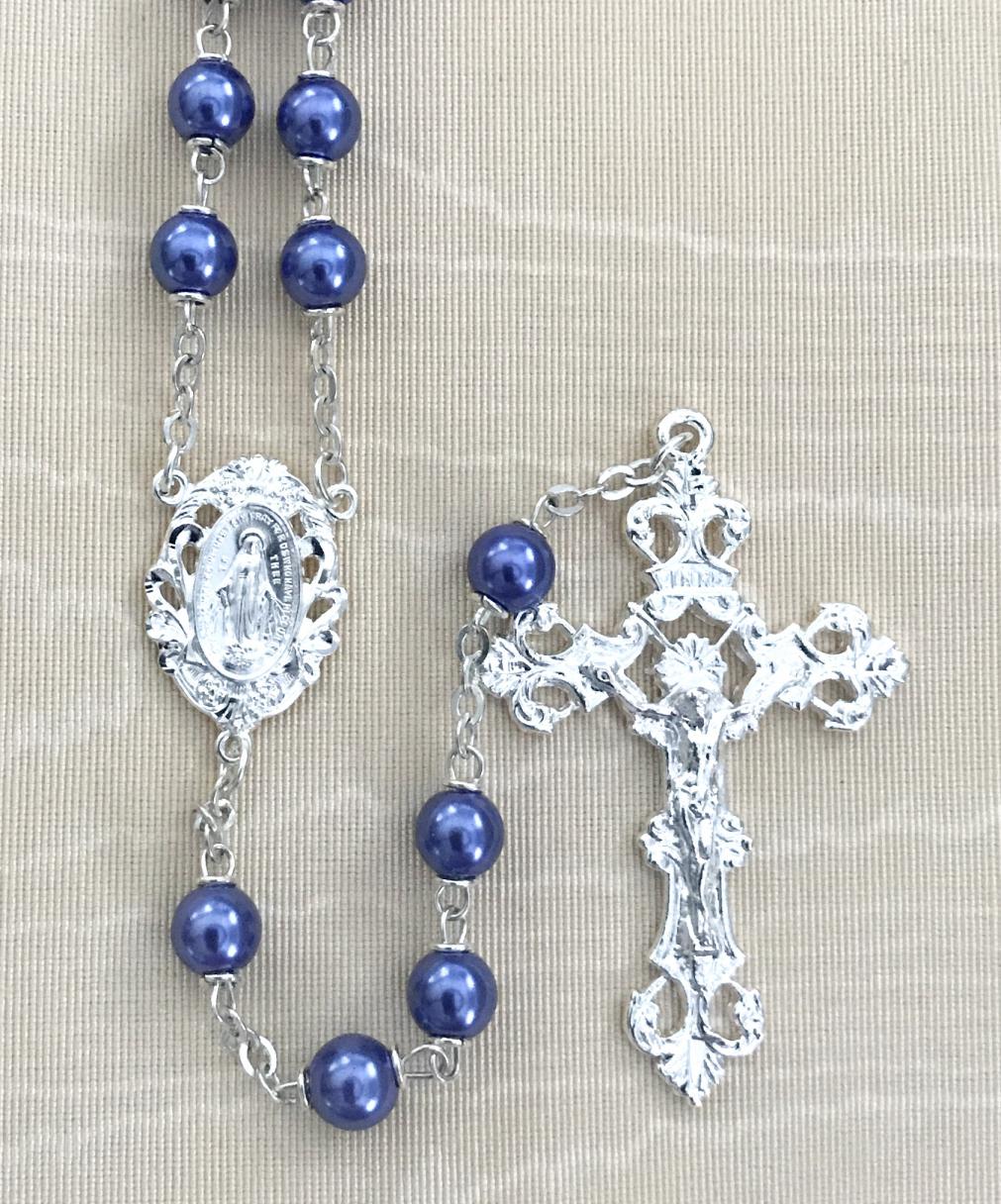 7mm ROUND PURPLE PEARL ROSARY WITH STERLING SILVER PLATED CRUCIFIX AND CENTER GIFT BOXED