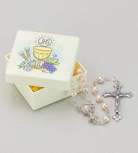 COMMUNION MOLDED BOX WITH PEARL ROSARY