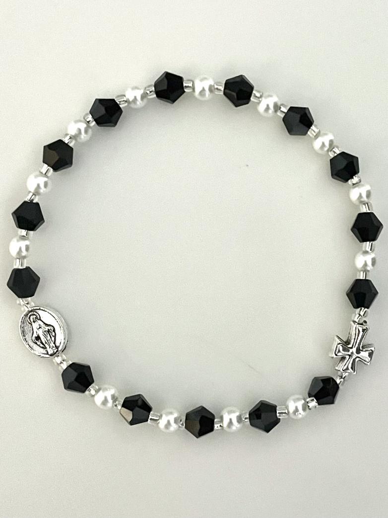 6mm JET TIN CUT CRYSTAL AND PEARL STRETCH ROSARY BRACELET 6mm JET TIN CUT CRYSTAL AND PEARL STRETCH ROSARY BRACELET