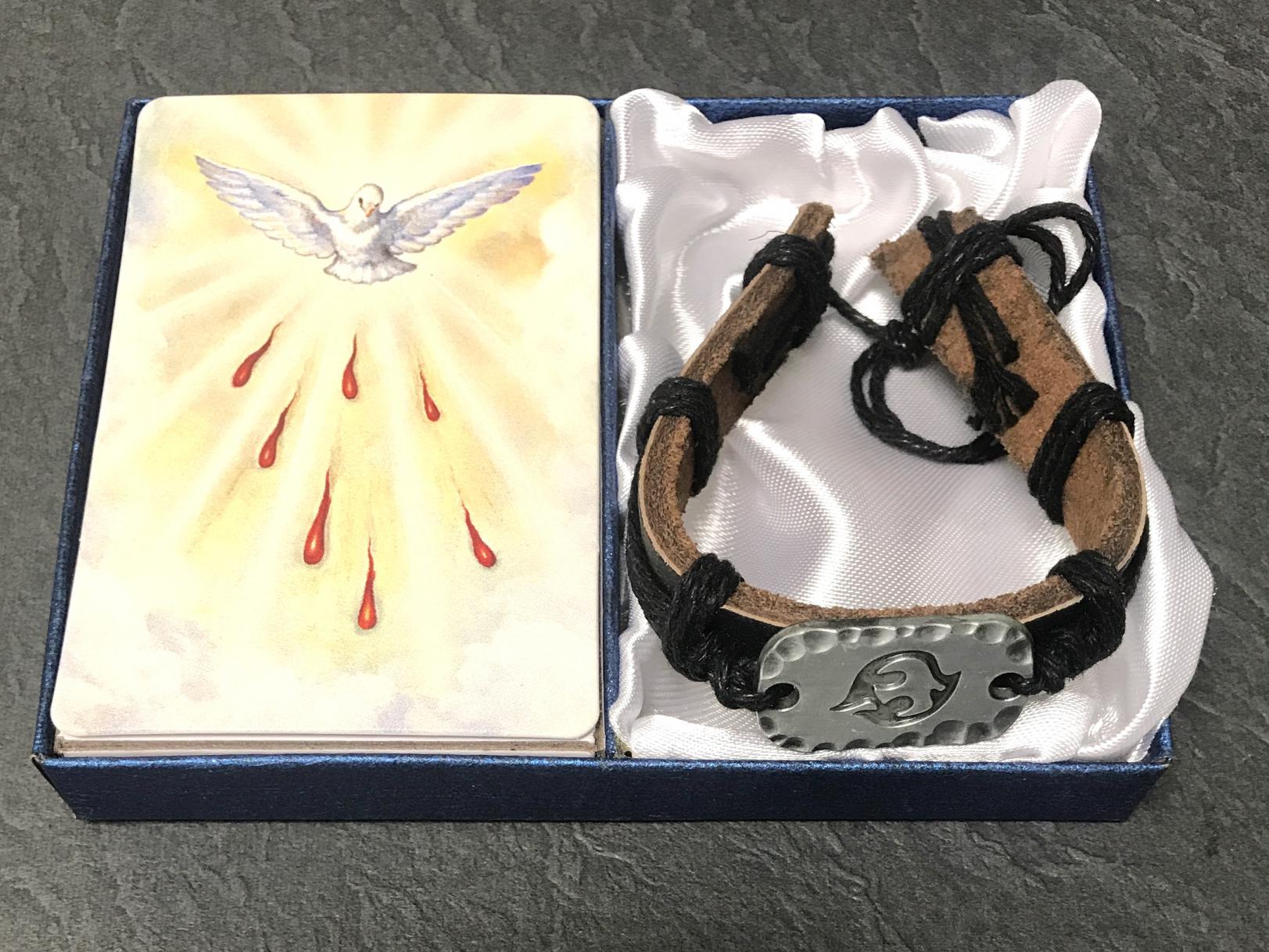 LEATHER CONFIRMATION BRACELET AND PRAYER CARD GIFT BOXED